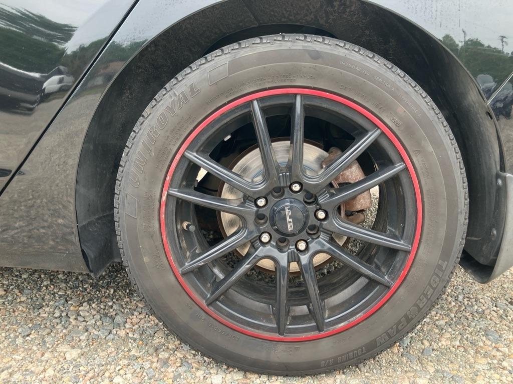 Hyundai Elantra GLS M/T 2013