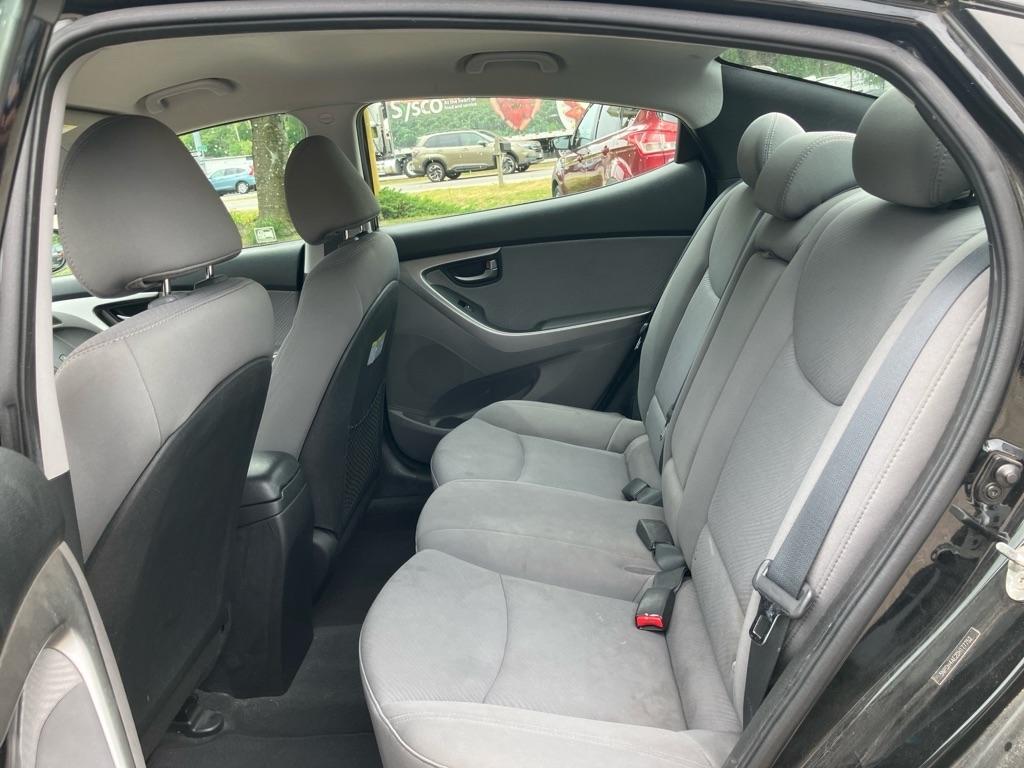 Hyundai Elantra GLS M/T 2013