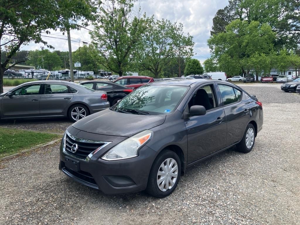 Nissan Versa 1.6 S 5M 2015