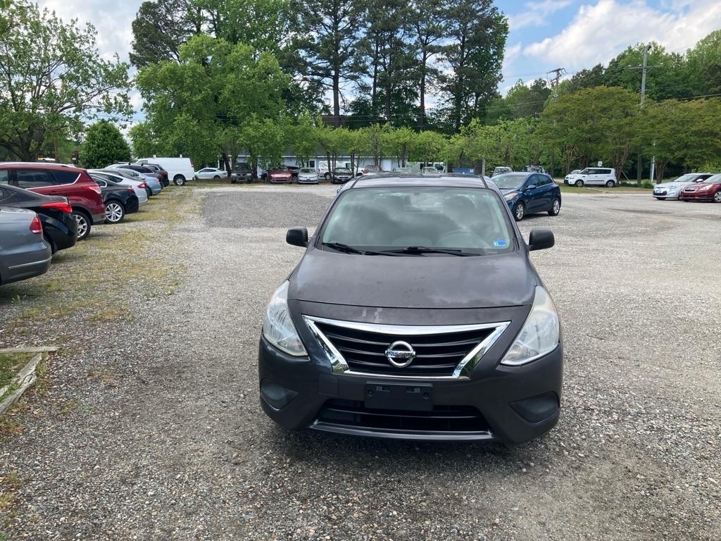 Nissan Versa 1.6 S 5M 2015