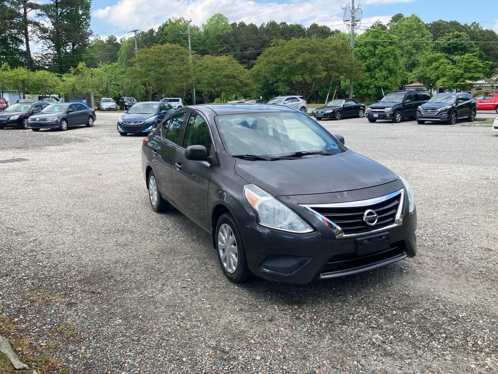 Nissan Versa 1.6 S 5M 2015