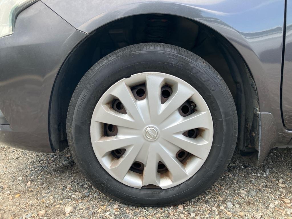 Nissan Versa 1.6 S 5M 2015
