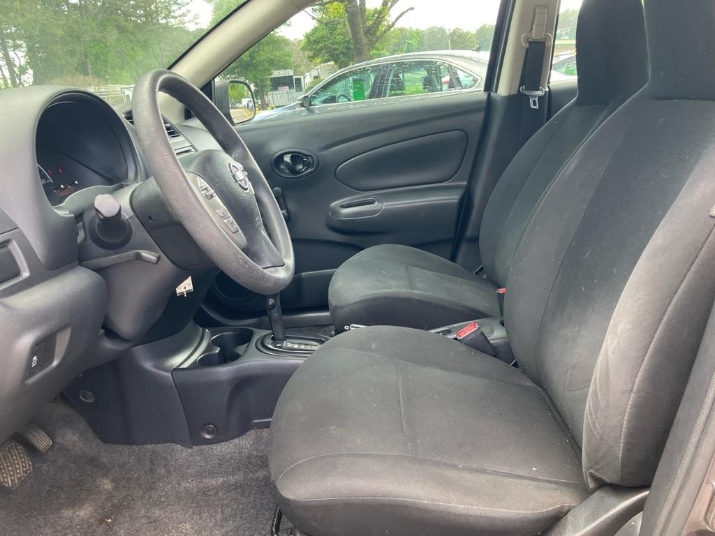 Nissan Versa 1.6 S 5M 2015