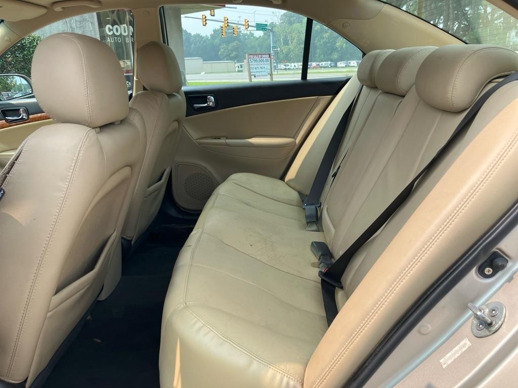 Hyundai Sonata SE 2010
