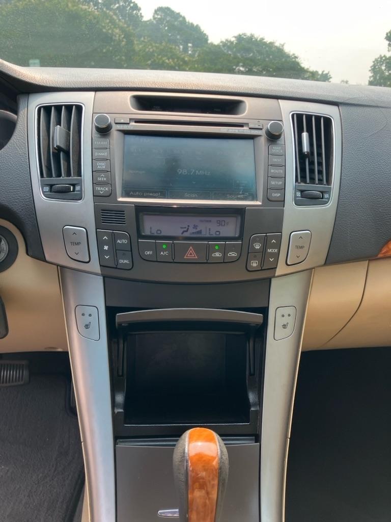 Hyundai Sonata SE 2010