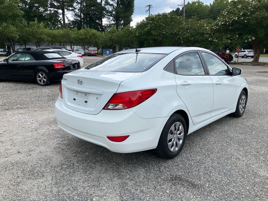 Hyundai Accent GLS 4-Door 6A 2015