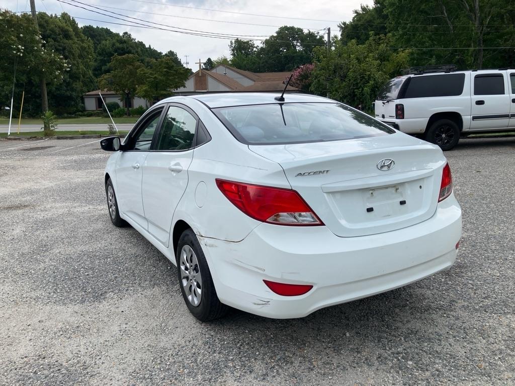 Hyundai Accent GLS 4-Door 6A 2015