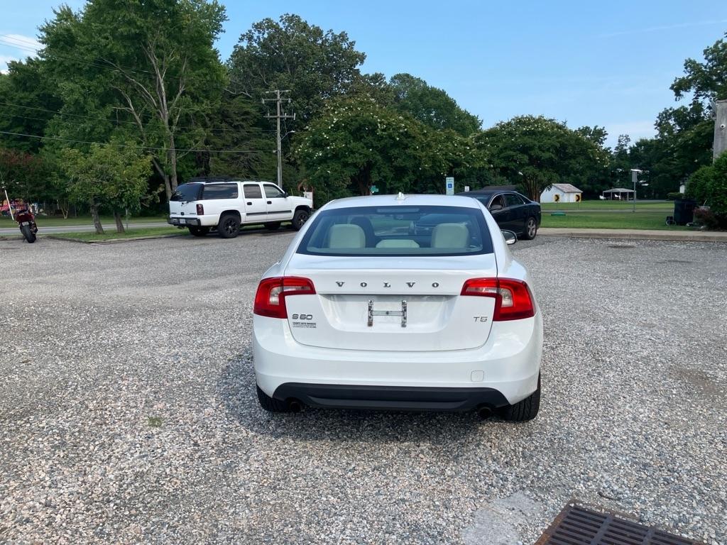 Volvo S60 T5 2012