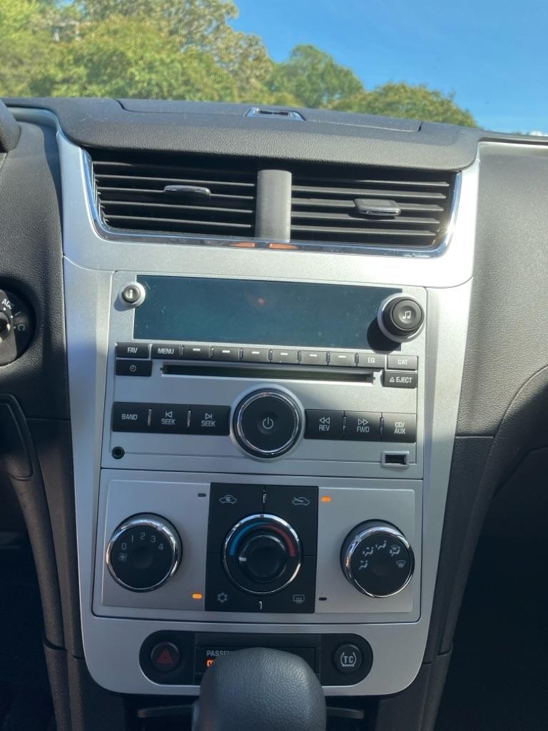 Chevrolet Malibu 1LT 2011
