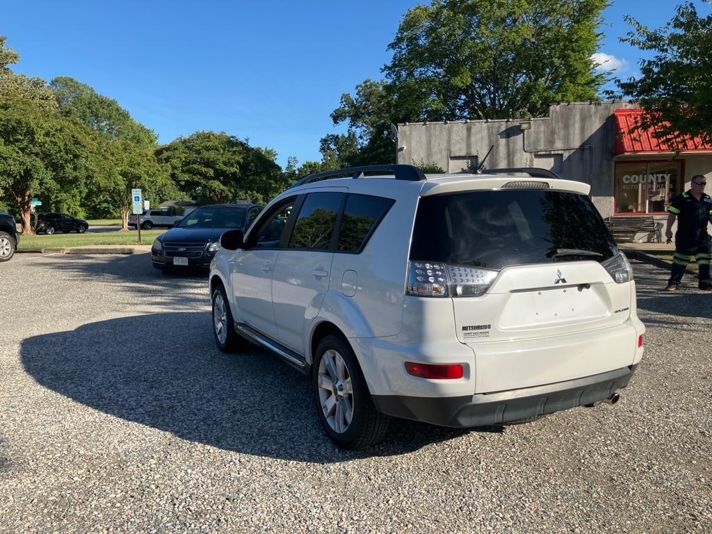 Mitsubishi Outlander SE AWD 2012