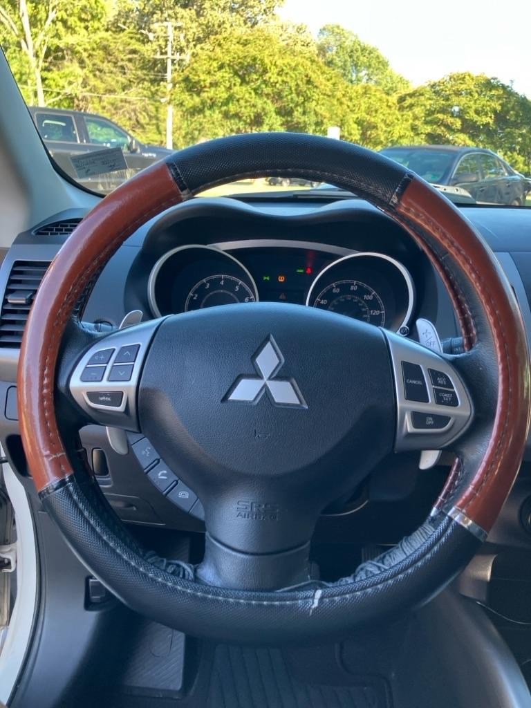 Mitsubishi Outlander SE AWD 2012