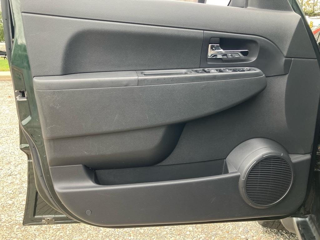 Jeep Liberty Sport 4WD 2012