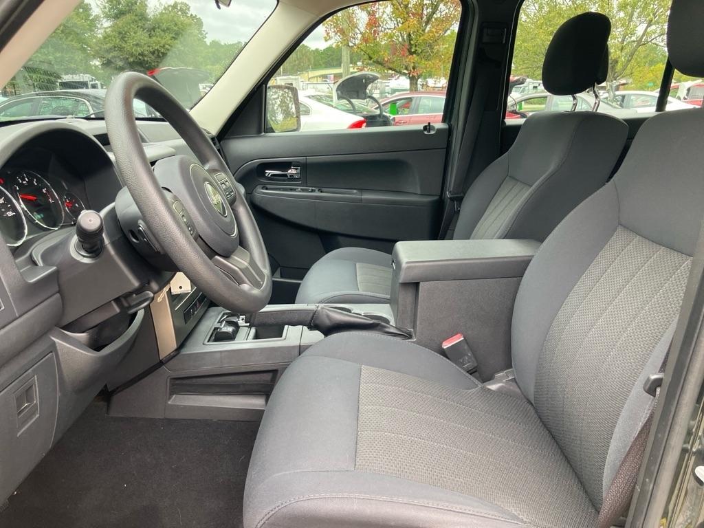 Jeep Liberty Sport 4WD 2012