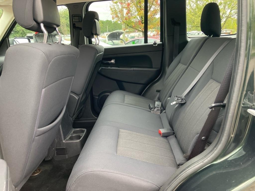 Jeep Liberty Sport 4WD 2012