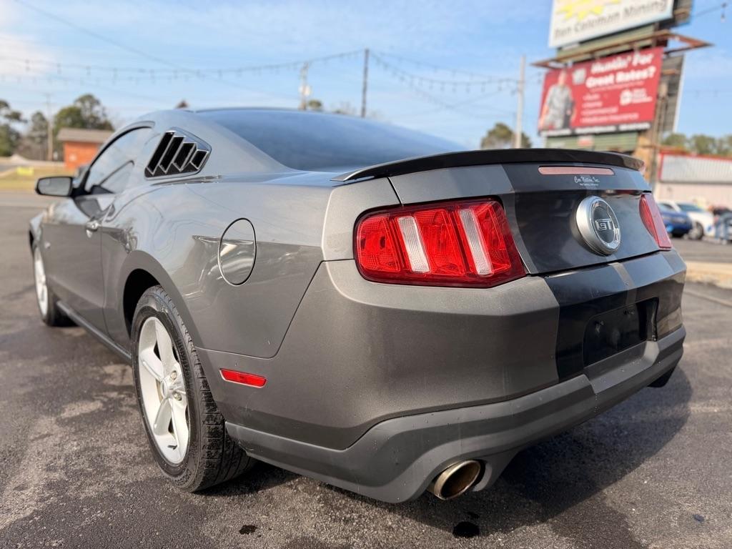 Ford Mustang  2011