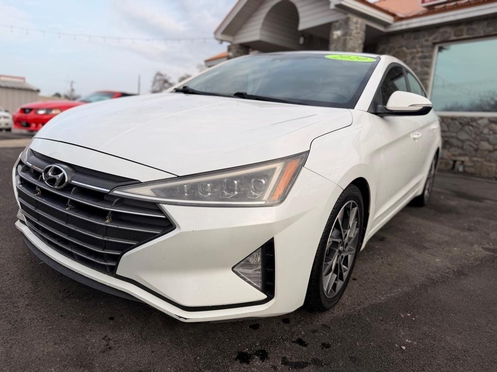 Hyundai Elantra  2020