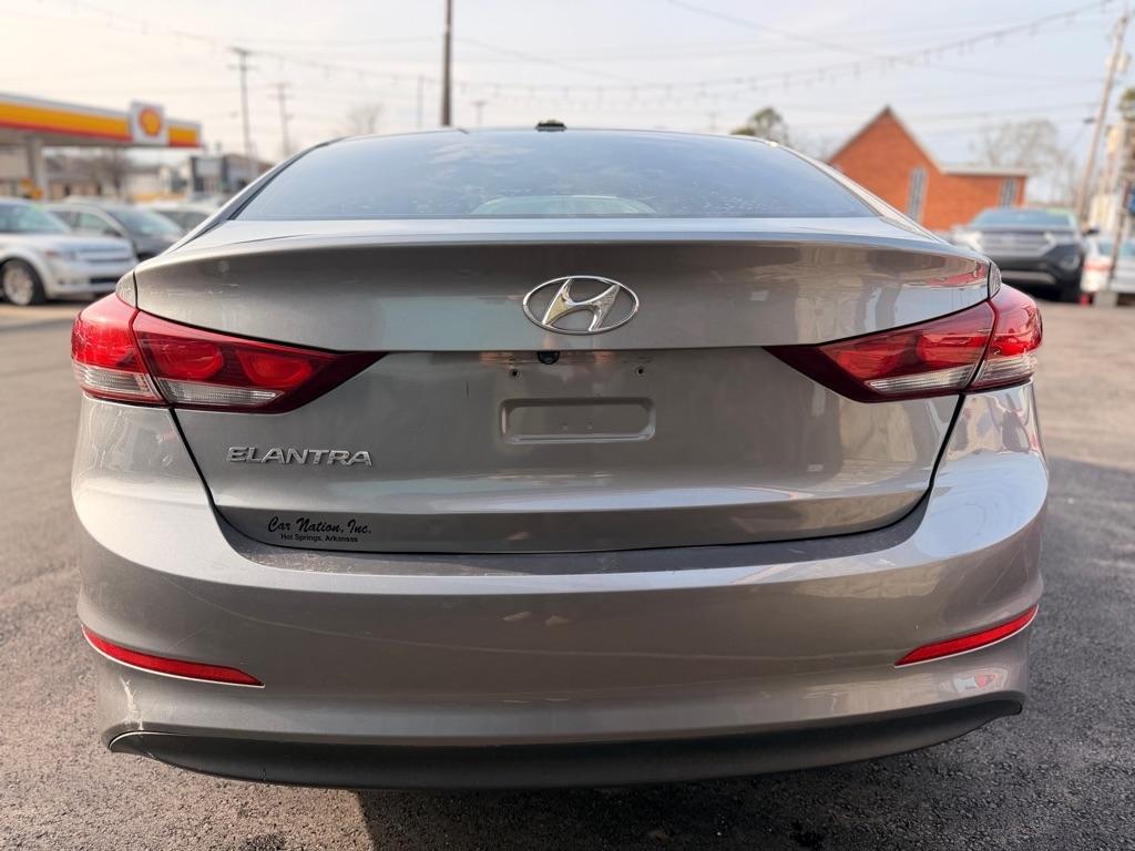 Hyundai Elantra  2018