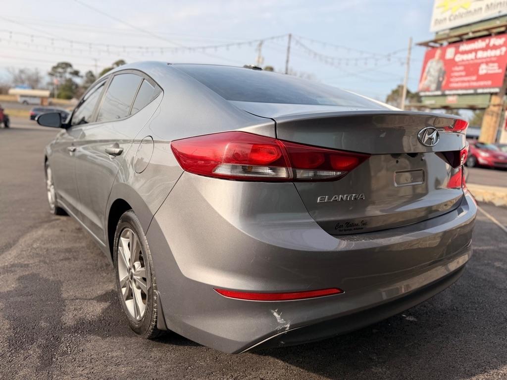 Hyundai Elantra  2018