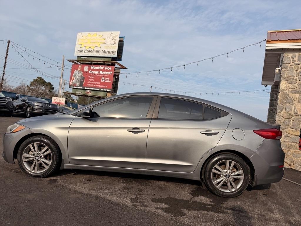 Hyundai Elantra  2018