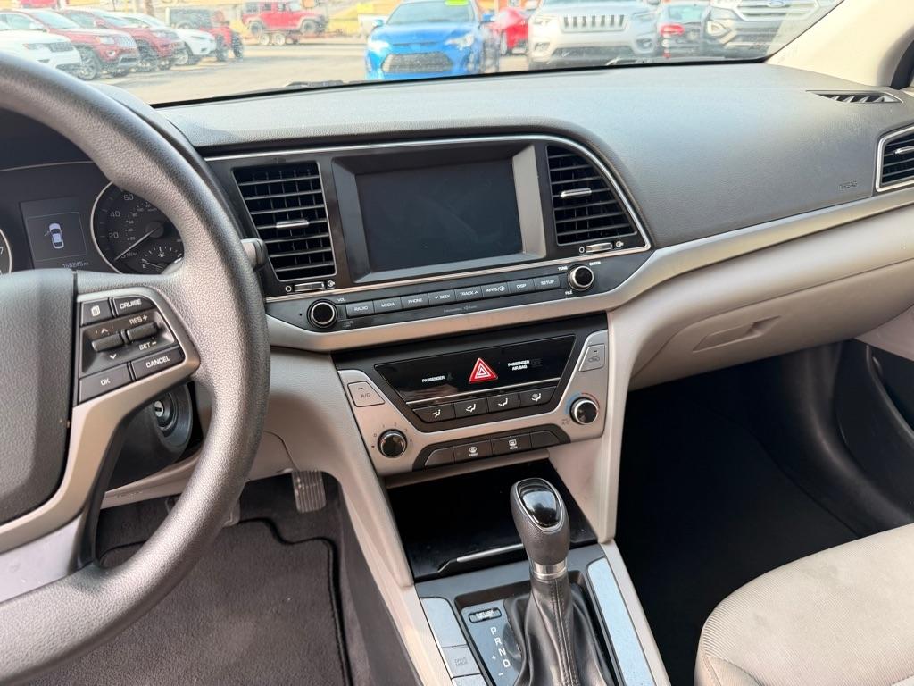 Hyundai Elantra  2018