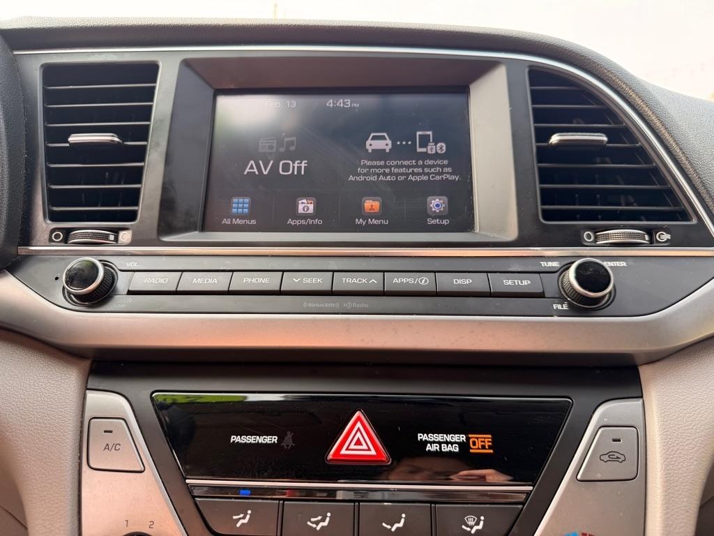 Hyundai Elantra  2018