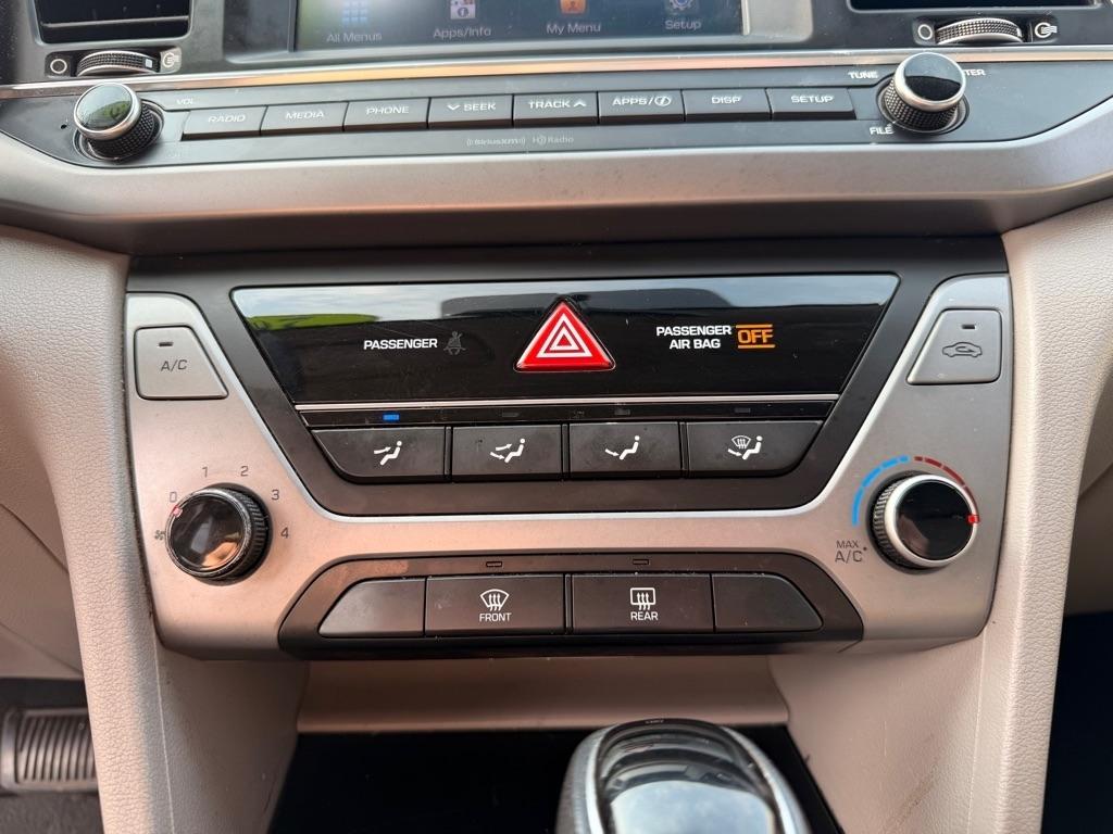 Hyundai Elantra  2018