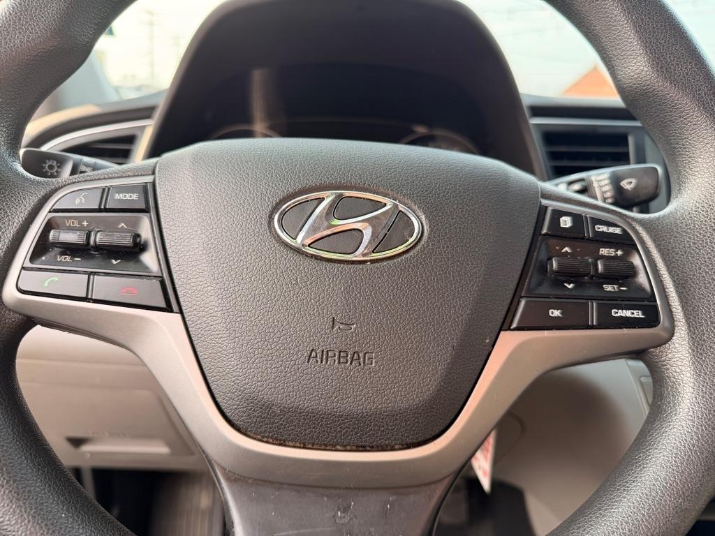 Hyundai Elantra  2018