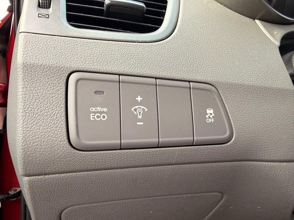 Hyundai Elantra  2015