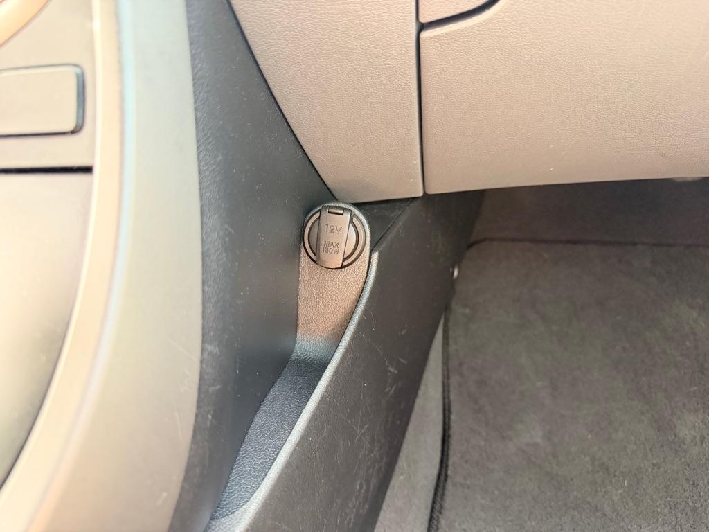 Hyundai Elantra  2015