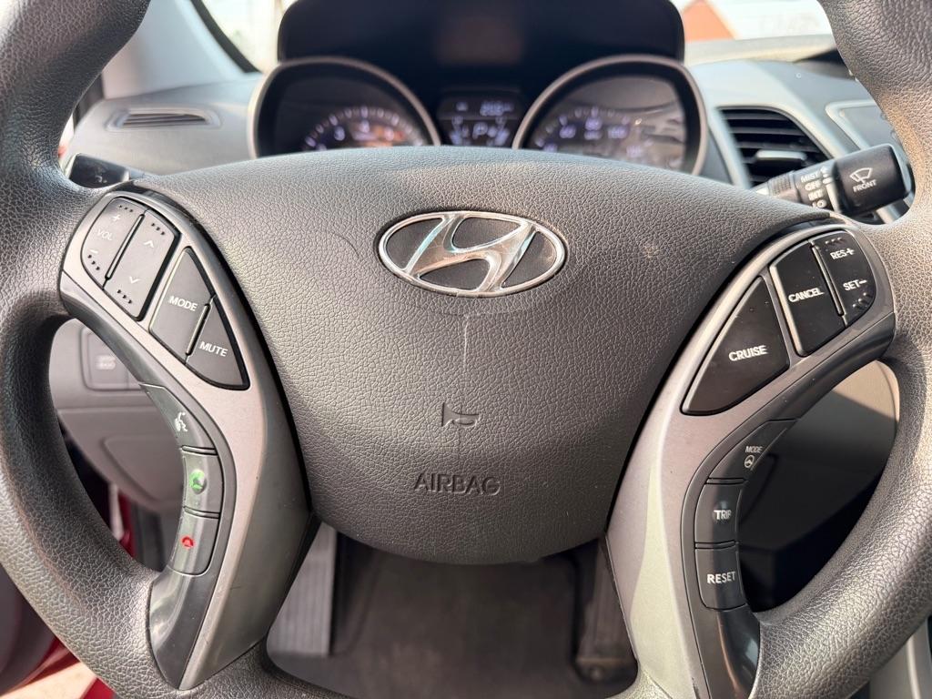 Hyundai Elantra  2015