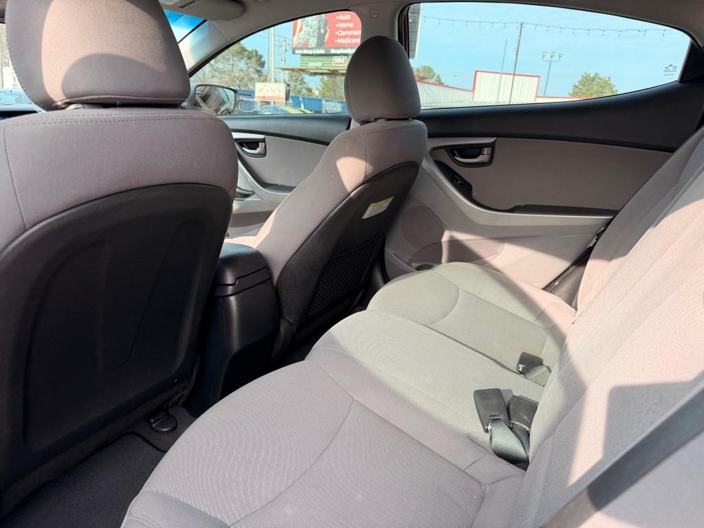 Hyundai Elantra  2015