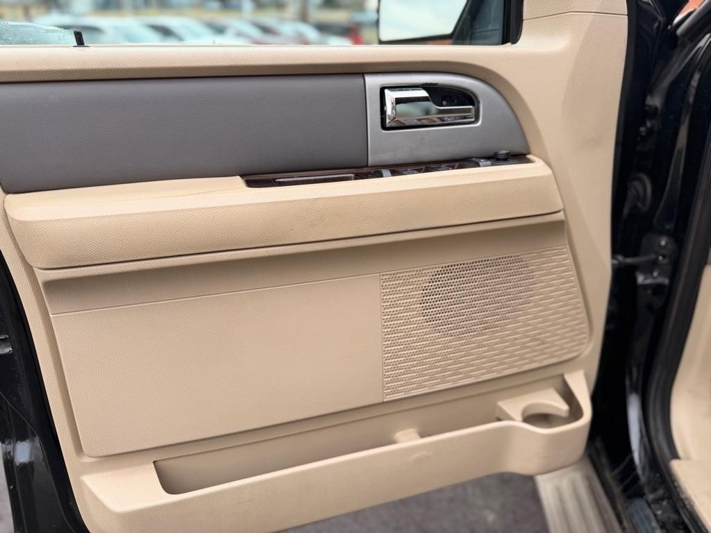 Ford Expedition  2012