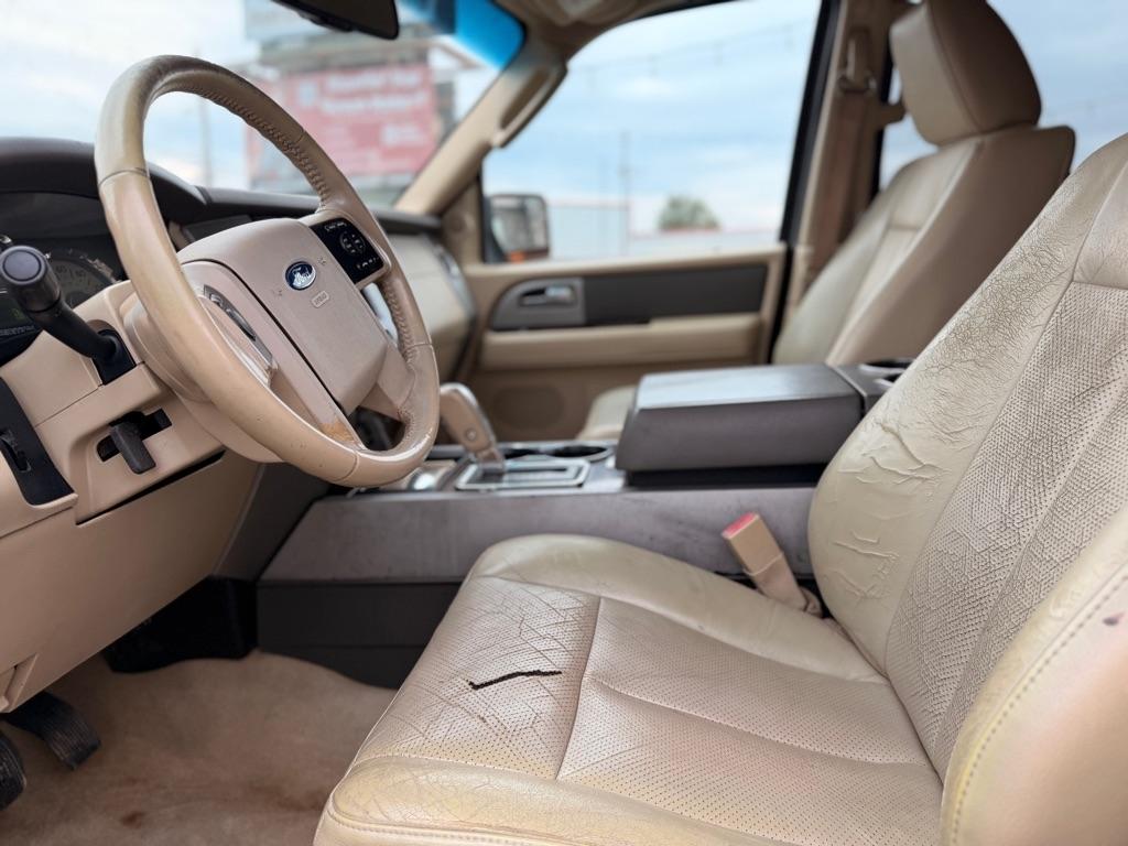 Ford Expedition  2012