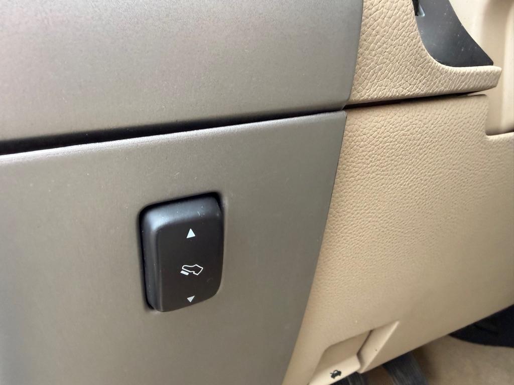 Ford Expedition  2012