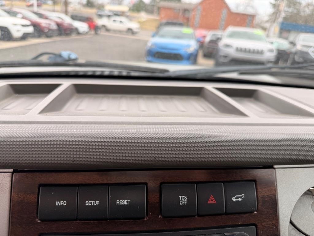 Ford Expedition  2012