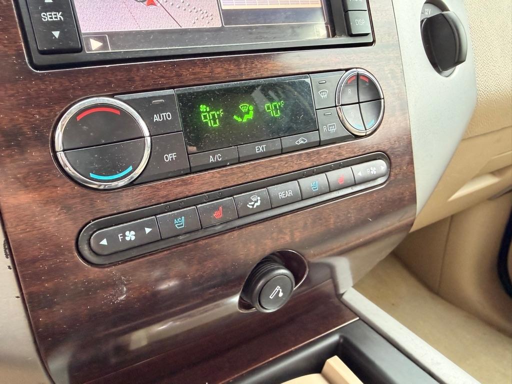 Ford Expedition  2012