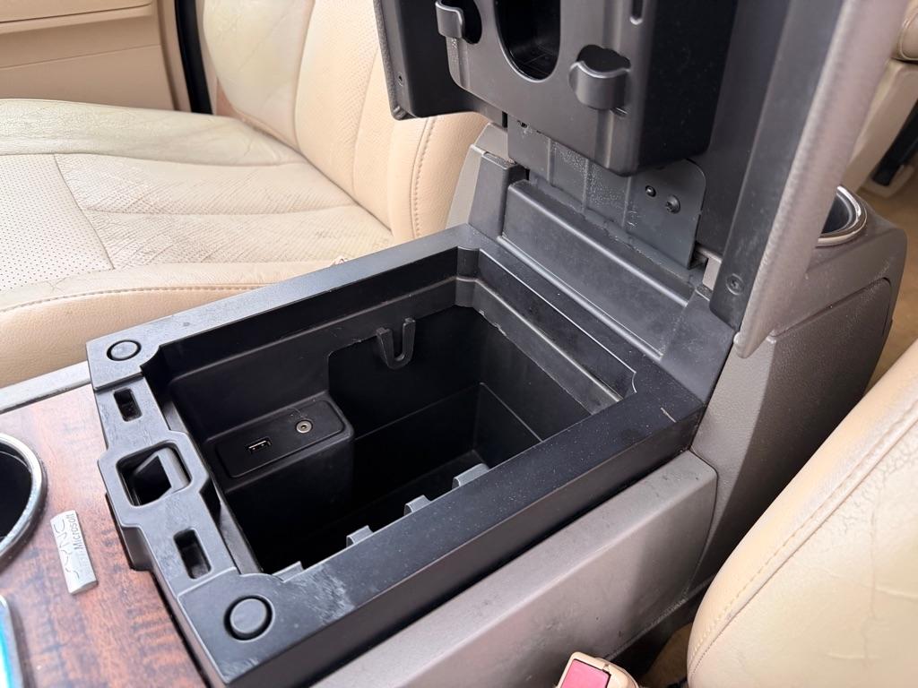 Ford Expedition  2012