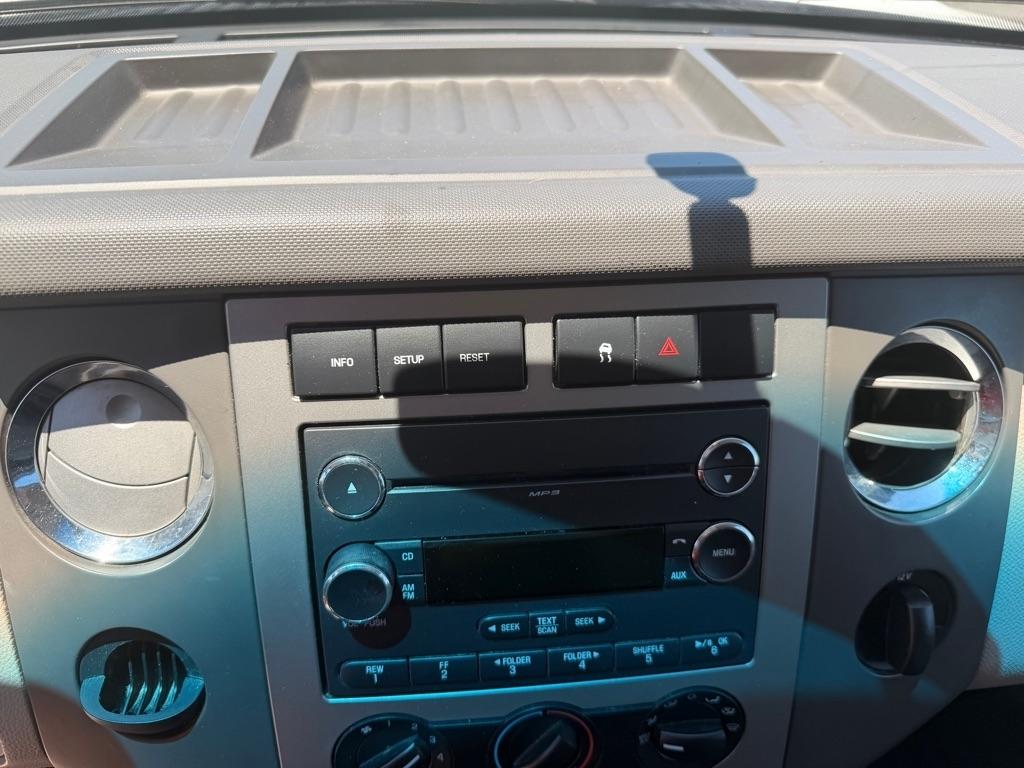 Ford Expedition  2011