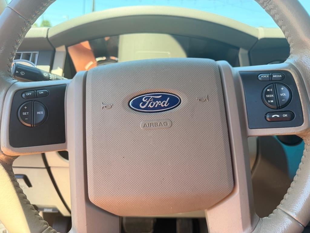 Ford Expedition  2011