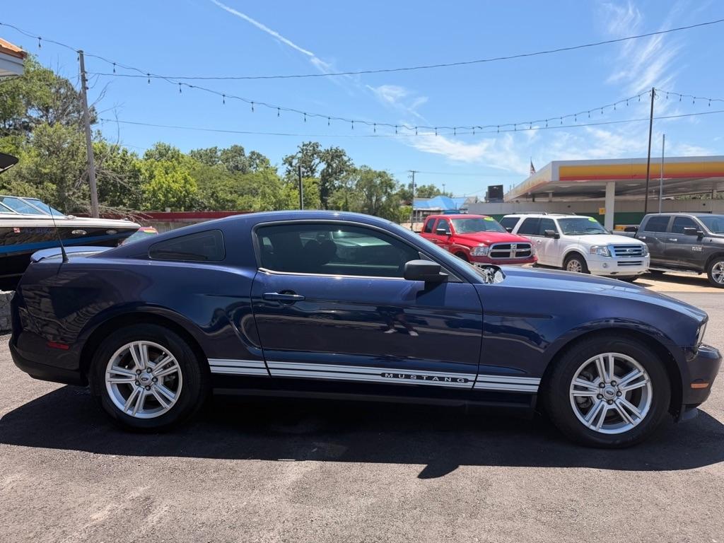 Ford Mustang  2011