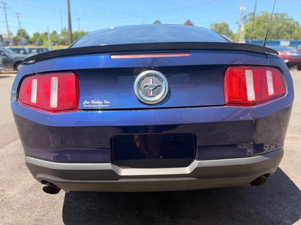 Ford Mustang  2011