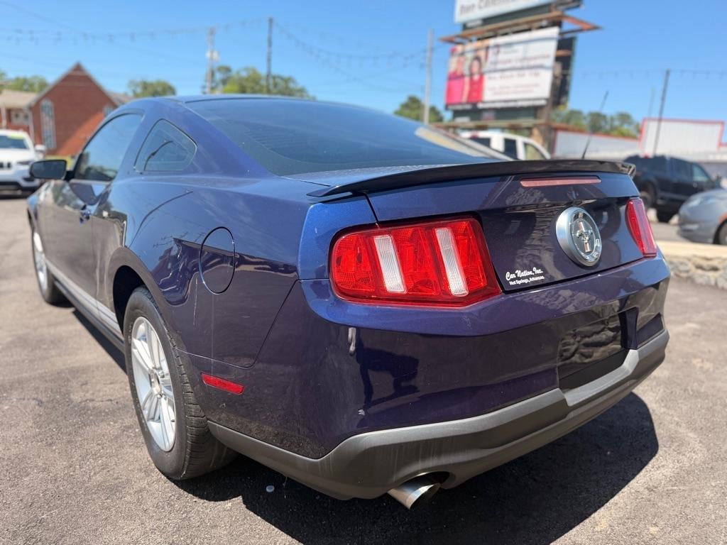 Ford Mustang  2011