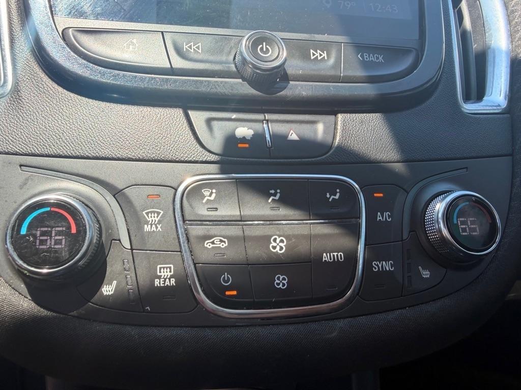 Chevrolet Malibu  2021