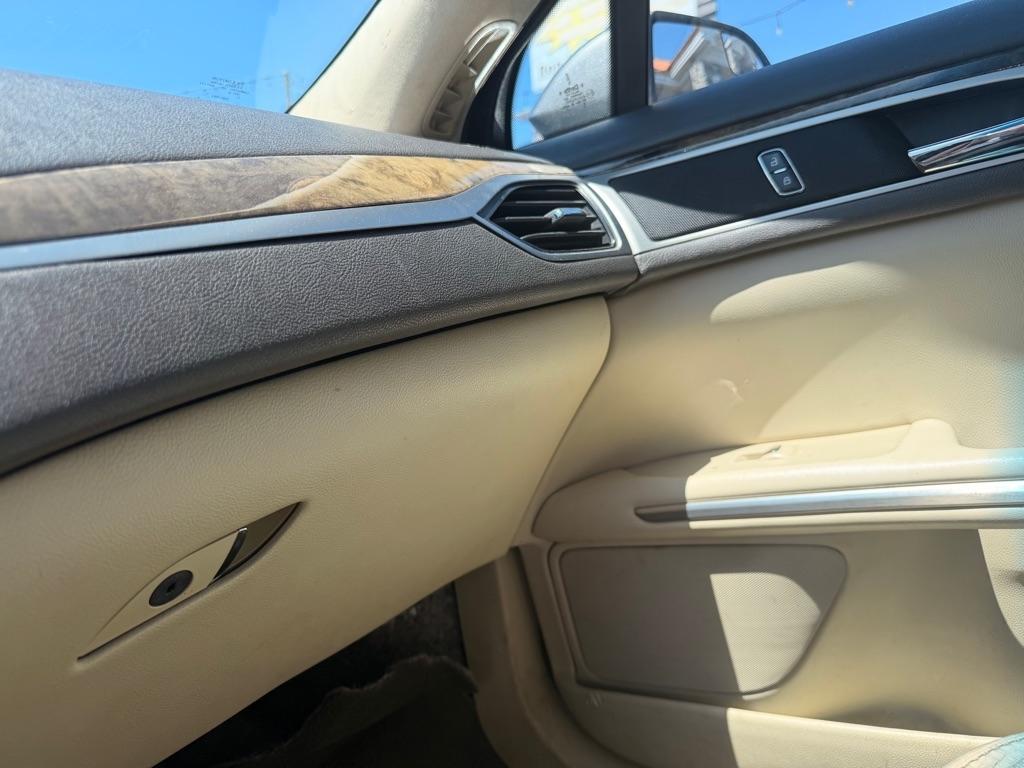 Lincoln MKZ Hybrid  2014
