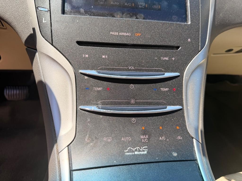 Lincoln MKZ Hybrid  2014