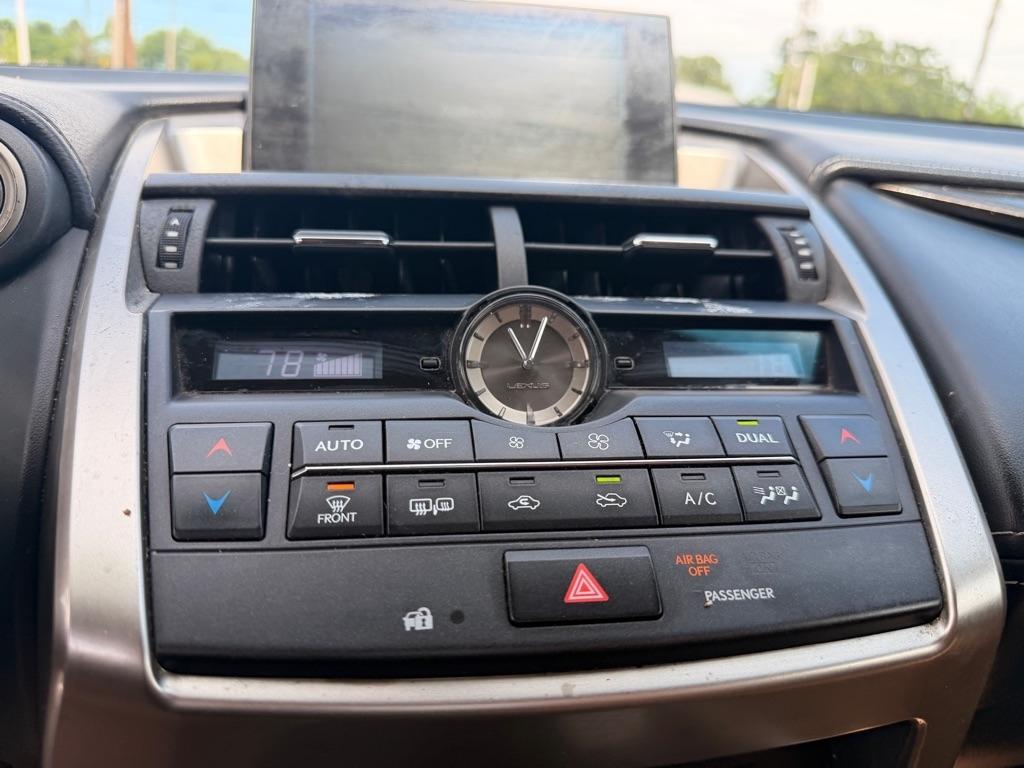 Lexus NX 200t  2016