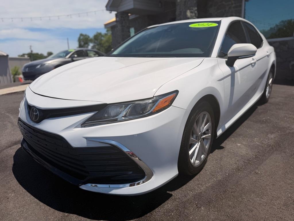 Toyota Camry  2021