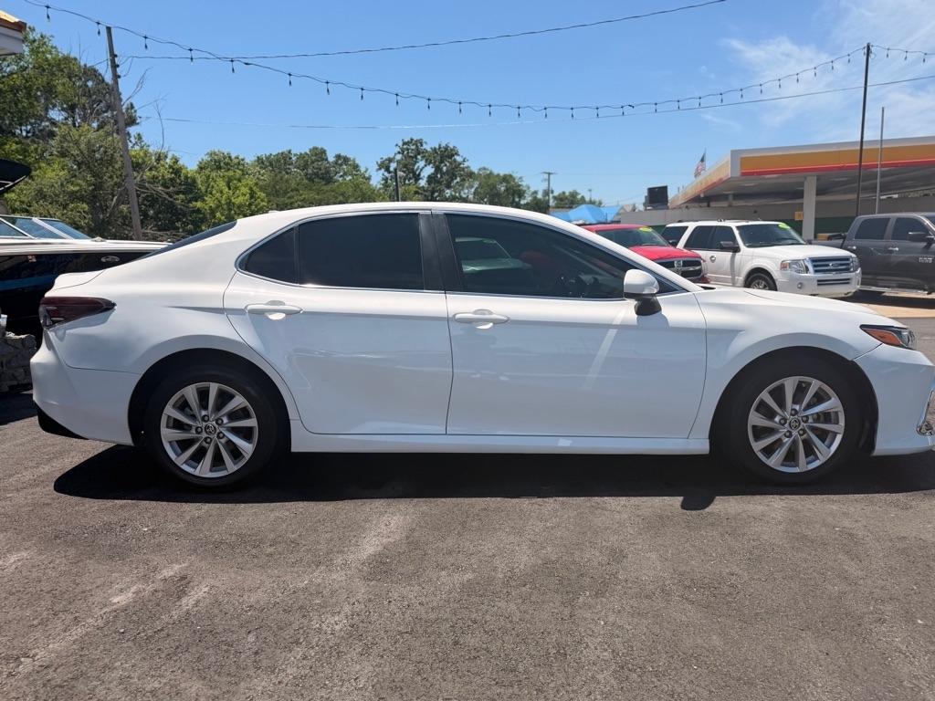 Toyota Camry  2021