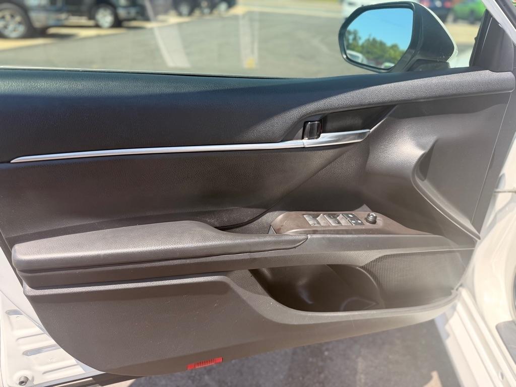 Toyota Camry  2021