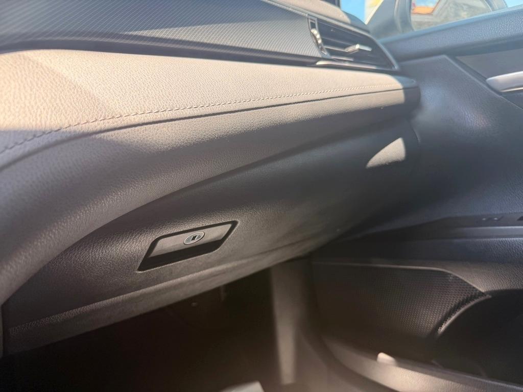 Toyota Camry  2021
